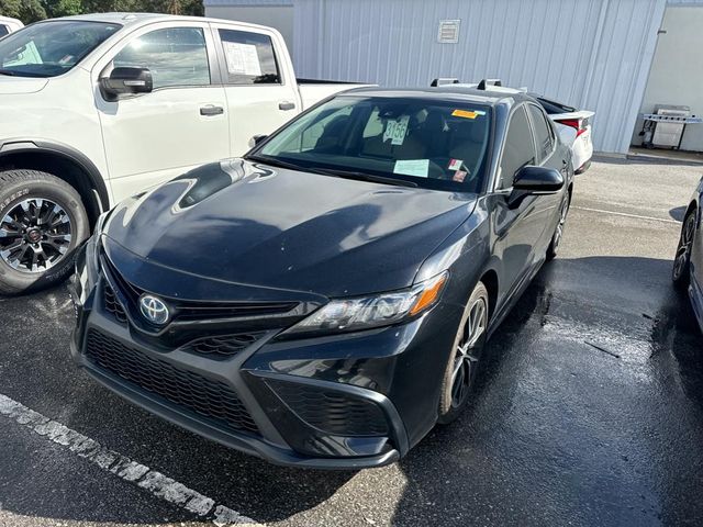 2023 Toyota Camry Hybrid SE