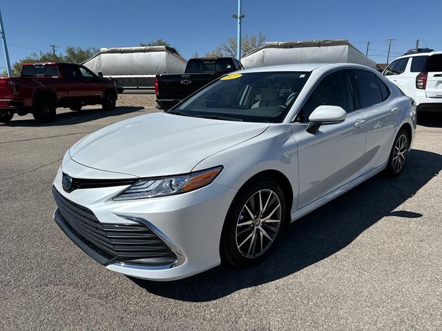 2023 Toyota Camry Hybrid XLE