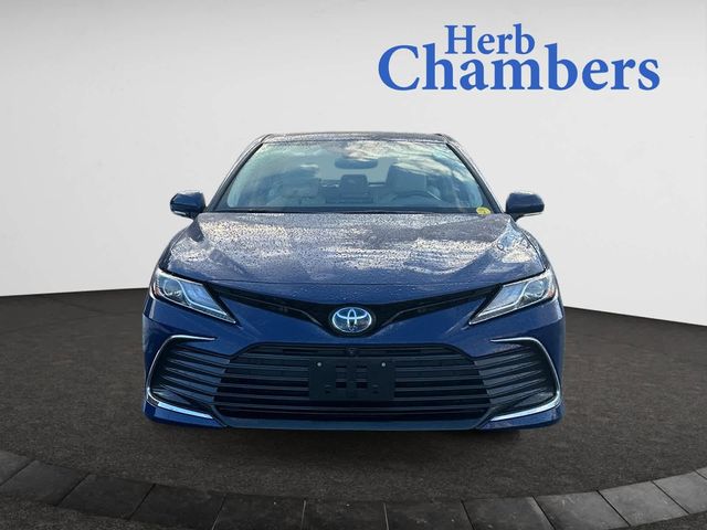 2023 Toyota Camry Hybrid XLE