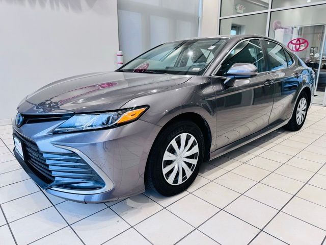 2023 Toyota Camry Hybrid LE