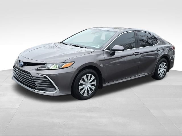 2023 Toyota Camry Hybrid LE