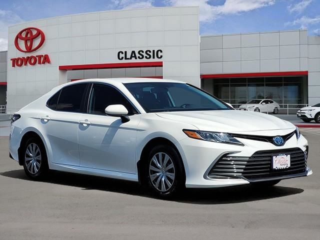 2023 Toyota Camry Hybrid LE