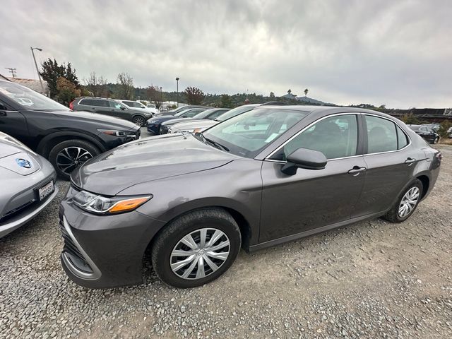 2023 Toyota Camry Hybrid LE