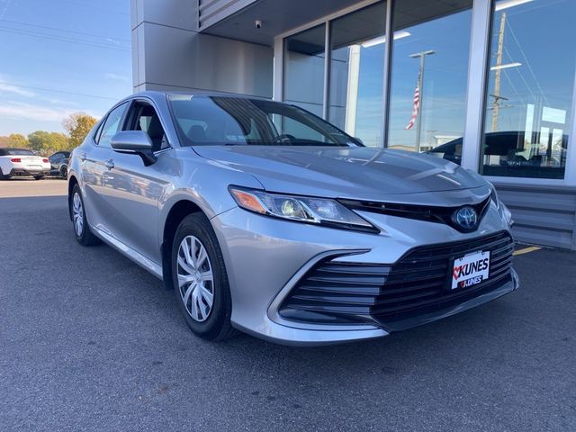 2023 Toyota Camry Hybrid LE