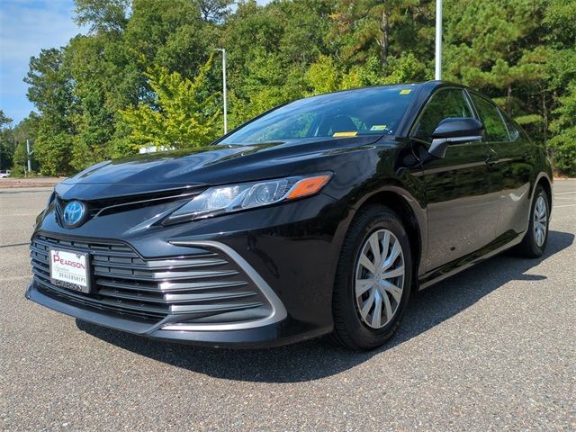 2023 Toyota Camry Hybrid LE