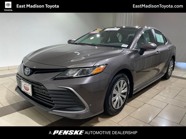 2023 Toyota Camry Hybrid LE