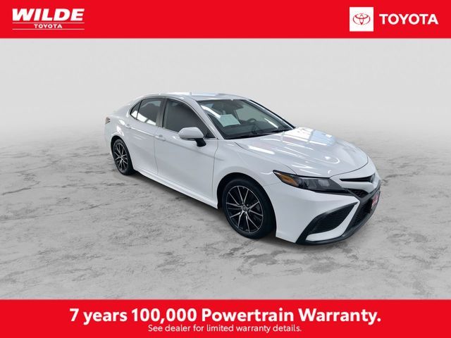 2023 Toyota Camry Hybrid SE