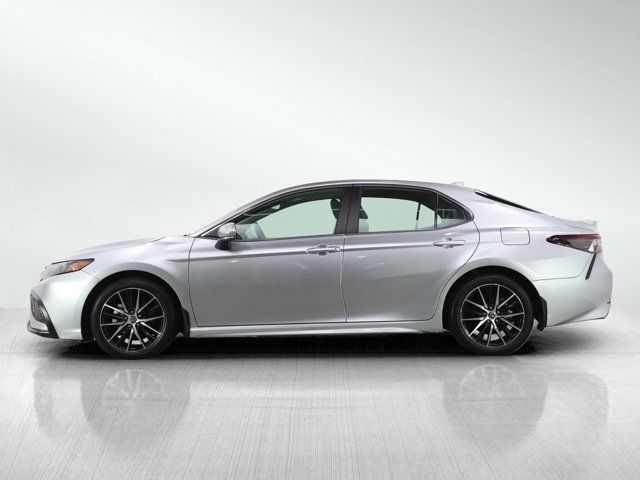 2023 Toyota Camry Hybrid SE