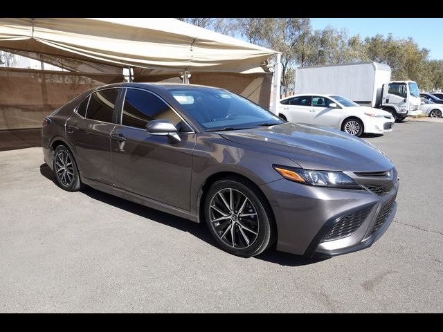 2023 Toyota Camry Hybrid SE