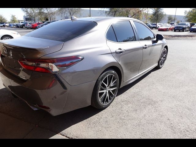 2023 Toyota Camry Hybrid SE