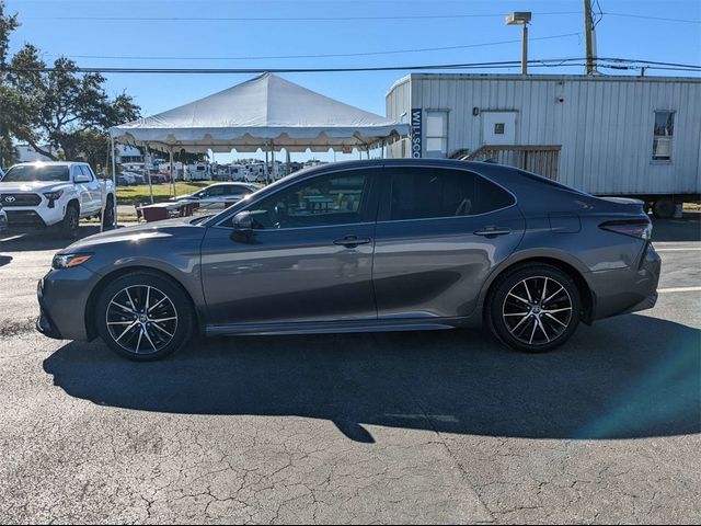 2023 Toyota Camry Hybrid SE