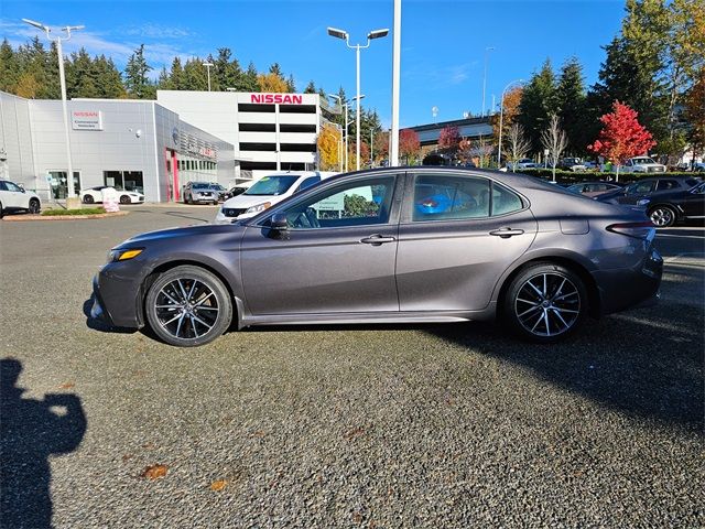 2023 Toyota Camry Hybrid SE