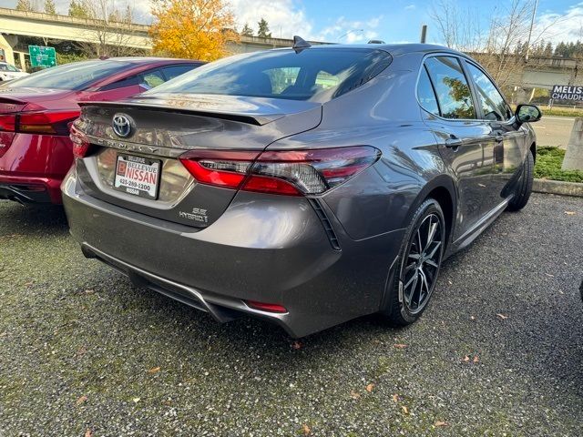 2023 Toyota Camry Hybrid SE