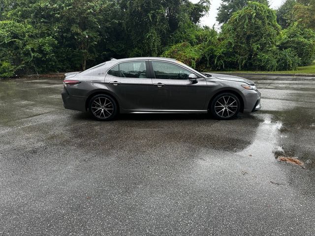 2023 Toyota Camry Hybrid SE