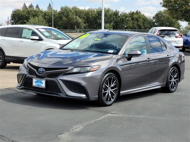 2023 Toyota Camry Hybrid SE