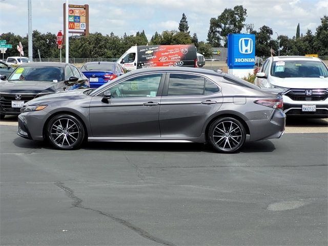 2023 Toyota Camry Hybrid SE