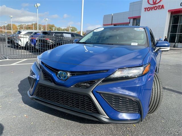 2023 Toyota Camry Hybrid SE