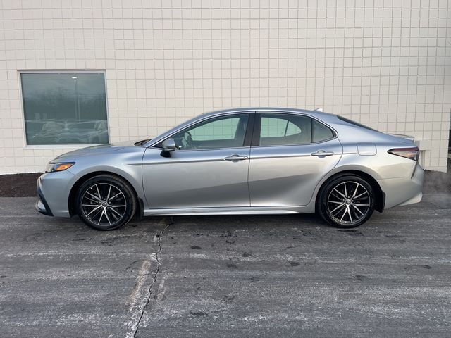 2023 Toyota Camry Hybrid SE