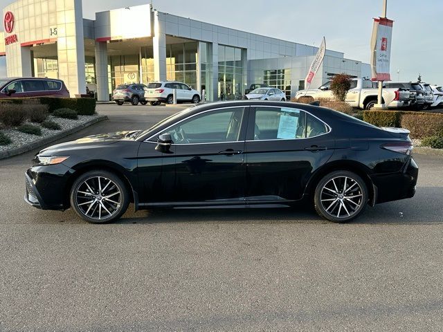 2023 Toyota Camry Hybrid SE