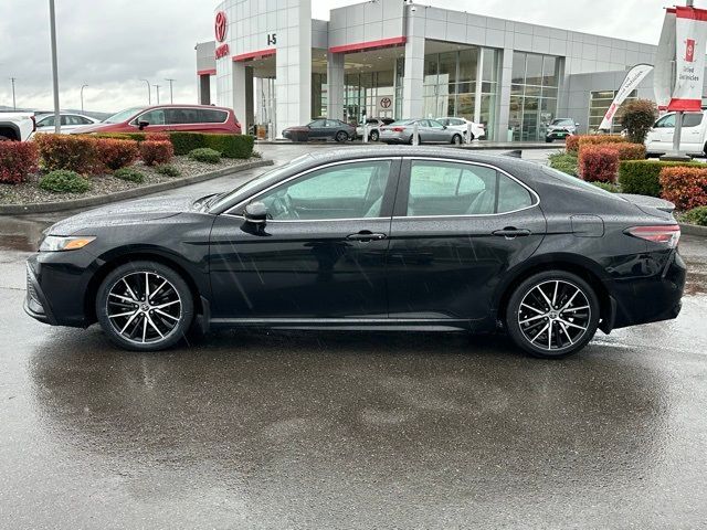 2023 Toyota Camry Hybrid SE