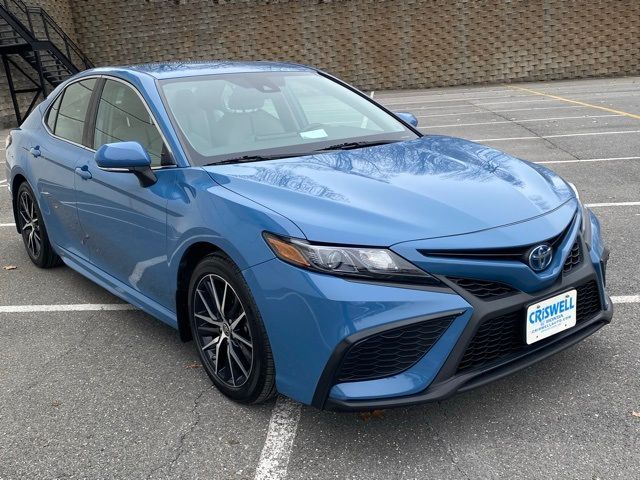 2023 Toyota Camry Hybrid SE