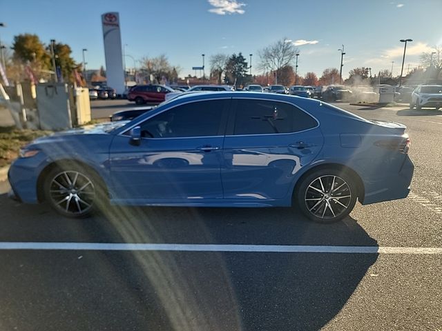 2023 Toyota Camry Hybrid SE