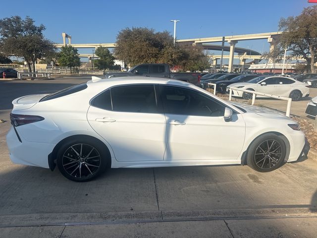 2023 Toyota Camry Hybrid SE