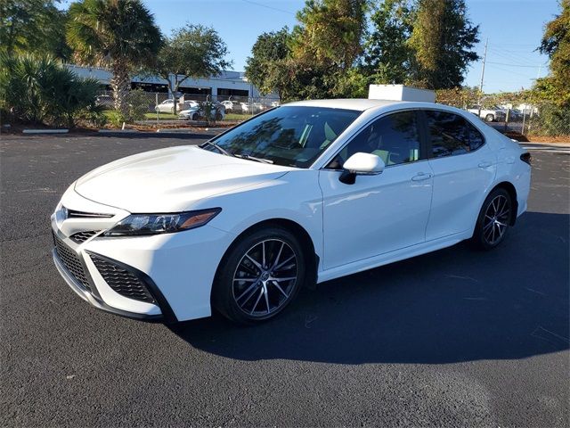 2023 Toyota Camry Hybrid SE