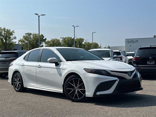 2023 Toyota Camry Hybrid SE