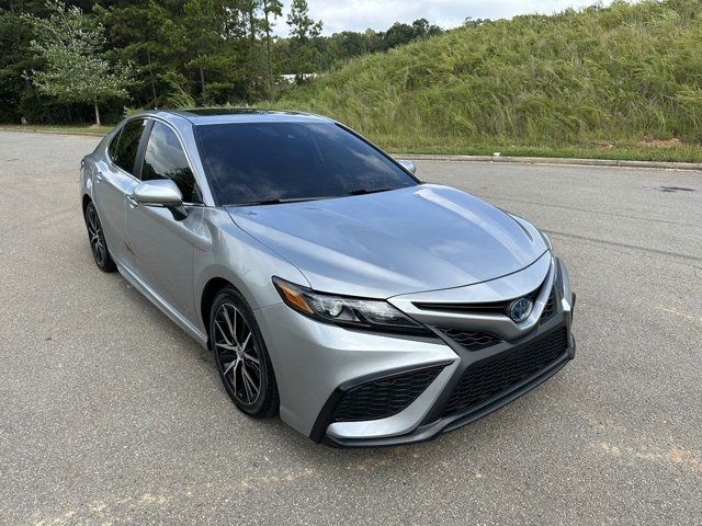 2023 Toyota Camry Hybrid SE