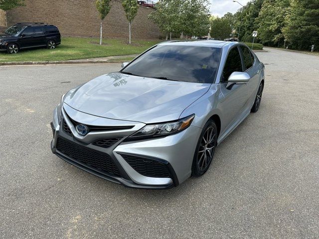 2023 Toyota Camry Hybrid SE