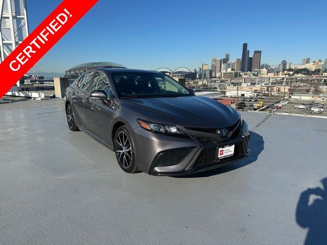 2023 Toyota Camry Hybrid SE