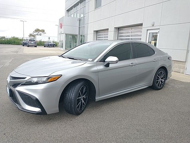 2023 Toyota Camry Hybrid SE