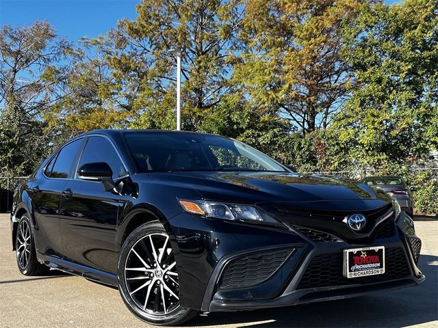 2023 Toyota Camry Hybrid SE