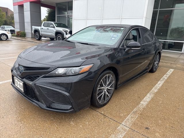 2023 Toyota Camry Hybrid SE