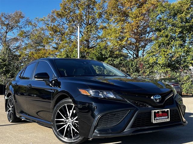 2023 Toyota Camry Hybrid SE