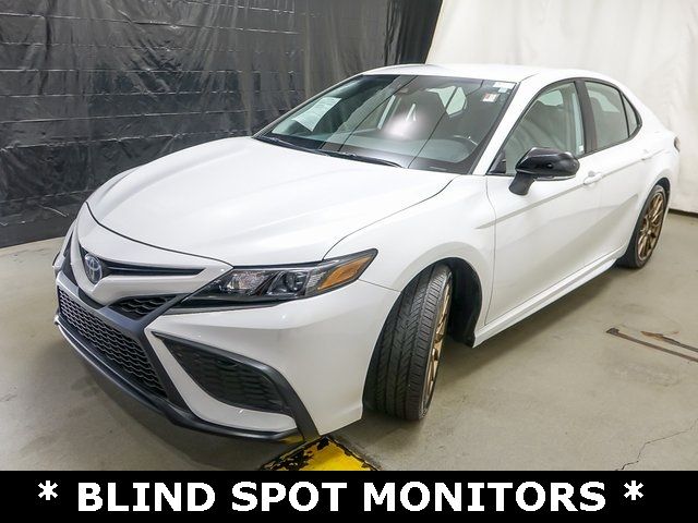 2023 Toyota Camry Hybrid SE Nightshade