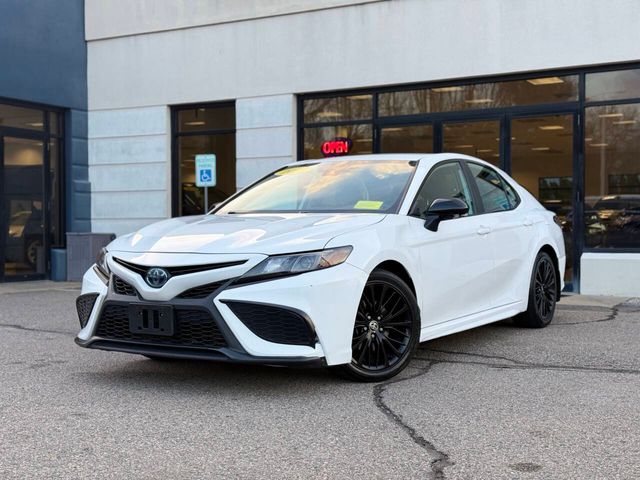 2023 Toyota Camry Hybrid SE Nightshade