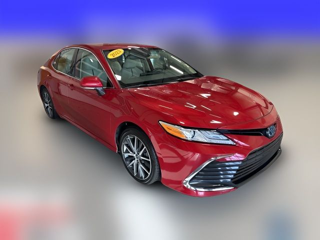 2023 Toyota Camry Hybrid XLE