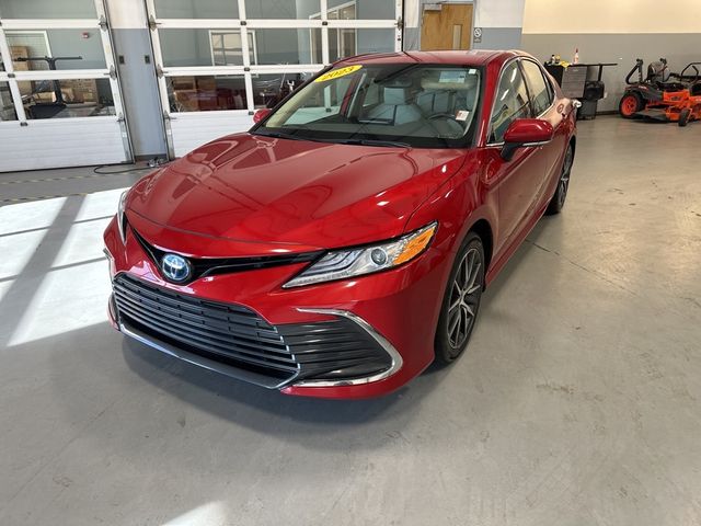 2023 Toyota Camry Hybrid XLE