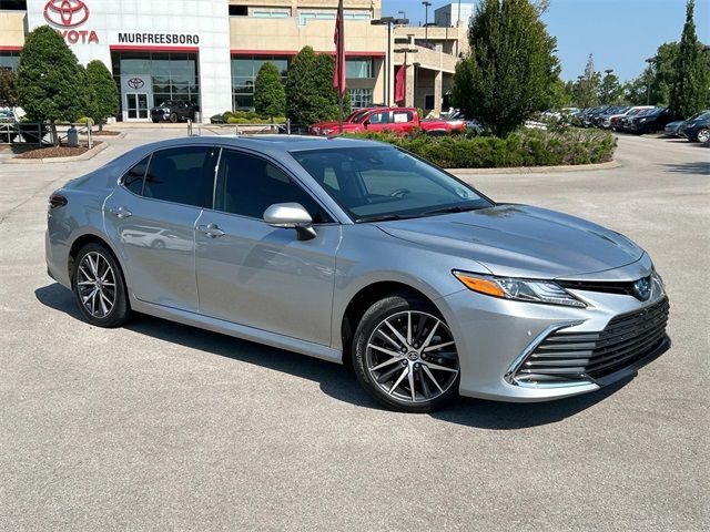 2023 Toyota Camry Hybrid XLE