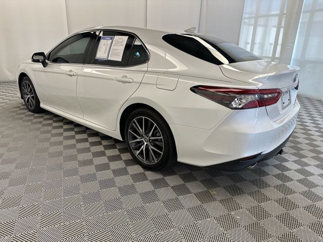 2023 Toyota Camry Hybrid XLE