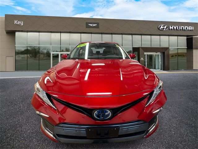 2023 Toyota Camry Hybrid XLE