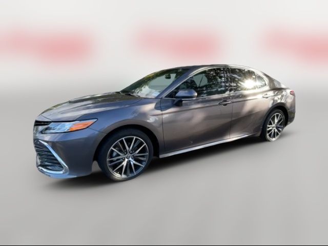 2023 Toyota Camry Hybrid XLE