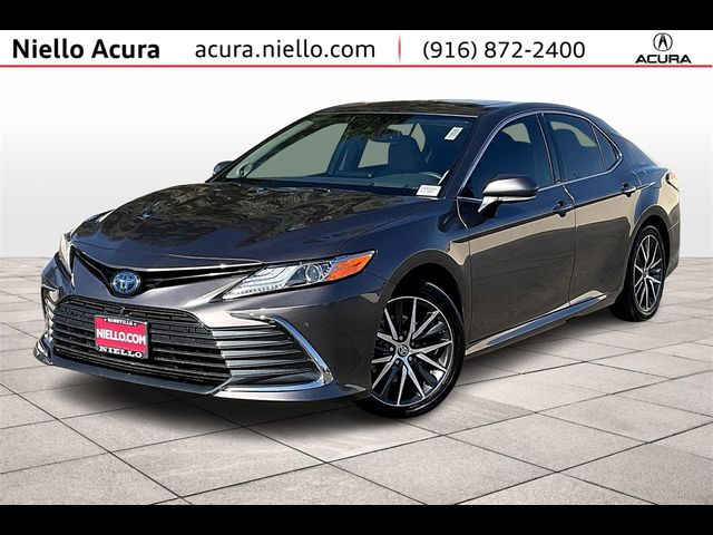 2023 Toyota Camry Hybrid XLE