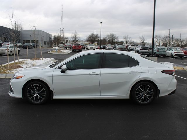 2023 Toyota Camry Hybrid XLE