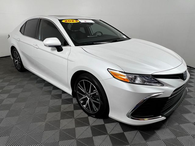 2023 Toyota Camry Hybrid XLE