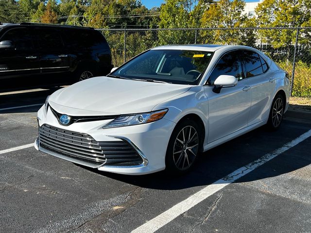 2023 Toyota Camry Hybrid XLE