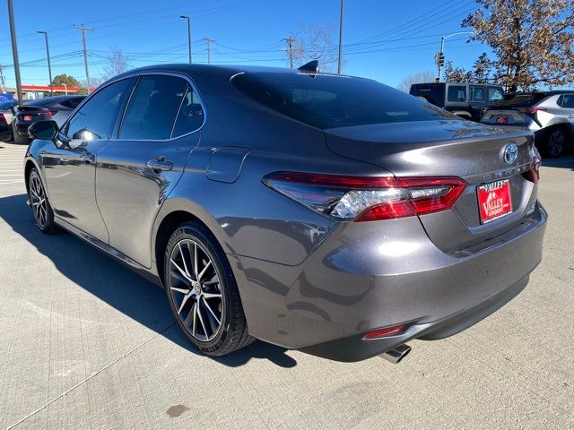 2023 Toyota Camry Hybrid XLE