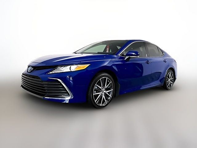 2023 Toyota Camry Hybrid XLE